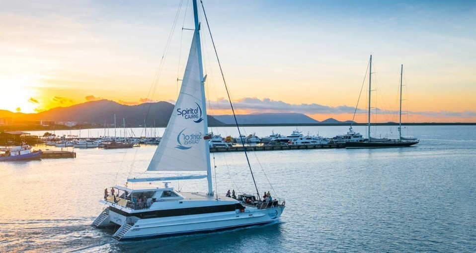 boat tours from cairns